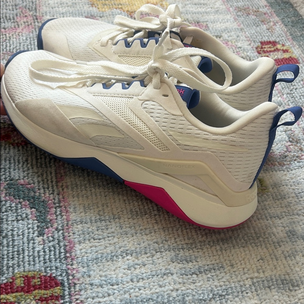 Reebok Nanoflex TR 2 training shoes in a white, blue, and pink size 8 - Picture 2 of 6